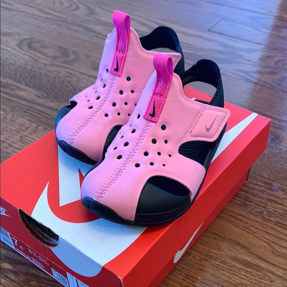 Nike Kids Pink and Black Sandals, size 7